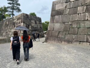 天守閣跡は絵になりますね